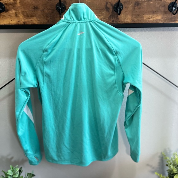 ⚡️Brooks Women Athletic Equilibrium Technology Pullover Top - Picture 9 of 9